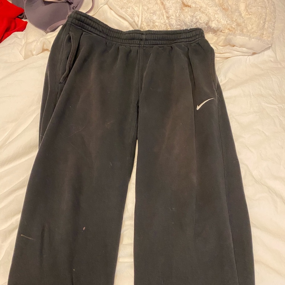 black nike sweatpants